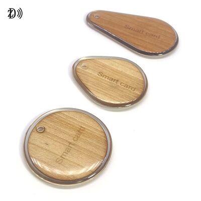 کلیدواژه چوبی چاپ شده سفارشی با ضد آب کامل Epoxy Wood Keyfob 13.56MHz RFID ارتباطات NFC برای کنترل دسترسی